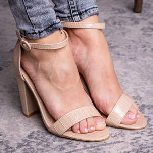 Женские босоножки на каблуке Fashion Swirly 1774 36 размер 23,5 см Бежевый Женские босоножки на каблуке Fashion Swirly 1774 36 размер 23,5 см Бежевый