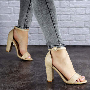 Женские босоножки на каблуке Fashion Swirly 1774 36 размер 23,5 см Бежевый Женские босоножки на каблуке Fashion Swirly 1774 36 размер 23,5 см Бежевый