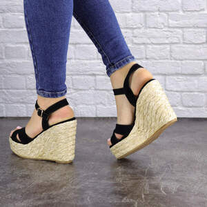 Женские босоножки на танкетке Fashion Randy 1627 40 размер 25,5 см Черный Женские босоножки на танкетке Fashion Randy 1627 40 размер 25,5 см Черный