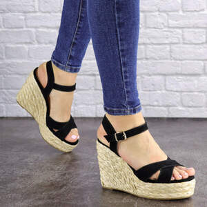 Женские босоножки на танкетке Fashion Randy 1627 40 размер 25,5 см Черный Женские босоножки на танкетке Fashion Randy 1627 40 размер 25,5 см Черный