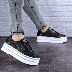 Женские кожаные сникеры Fashion Erly 1717 39 размер 24,5 см Черный Женские кожаные сникеры Fashion Erly 1717 39 размер 24,5 см Черный