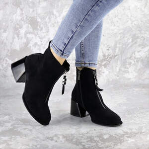 Ботильоны женские Fashion Specks 2403 38 размер 24,5 см Черный Ботильоны женские Fashion Specks 2403 38 размер 24,5 см Черный