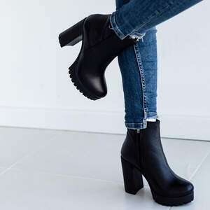 Ботильоны женские зимние Fashion Willow 3322 36 размер 23,5 см Черный Ботильоны женские зимние Fashion Willow 3322 36 размер 23,5 см Черный