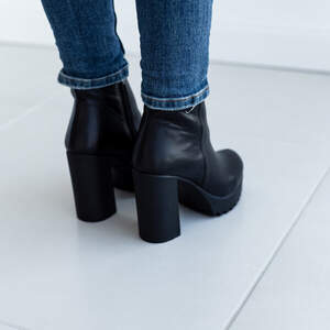 Ботильоны женские зимние Fashion Willow 3322 36 размер 23,5 см Черный Ботильоны женские зимние Fashion Willow 3322 36 размер 23,5 см Черный