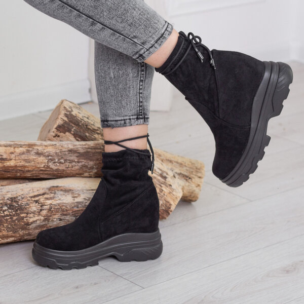 Ботинки женские Fashion Curly 2502 40 размер 24,5 см Черный Ботинки женские Fashion Curly 2502 40 размер 24,5 см Черный