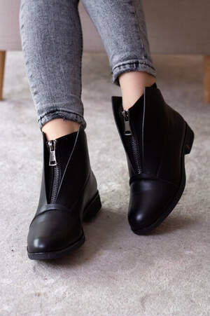 Ботинки женские Fashion Fatty 2481 41 размер 26 см Черный Ботинки женские Fashion Fatty 2481 41 размер 26 см Черный