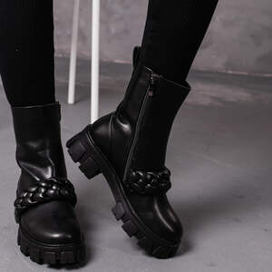 Ботинки женские зимние Fashion Celeste 3398 36 размер 23,5 см Черный